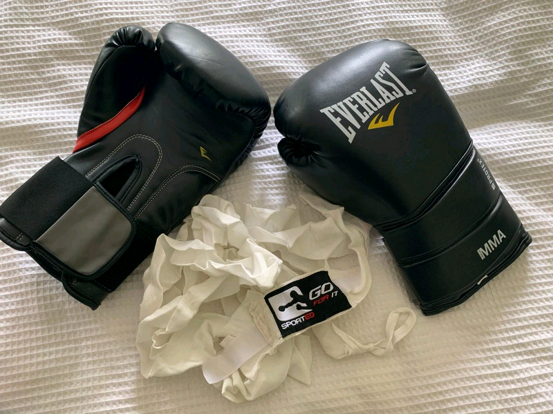 gumtree boxing gloves